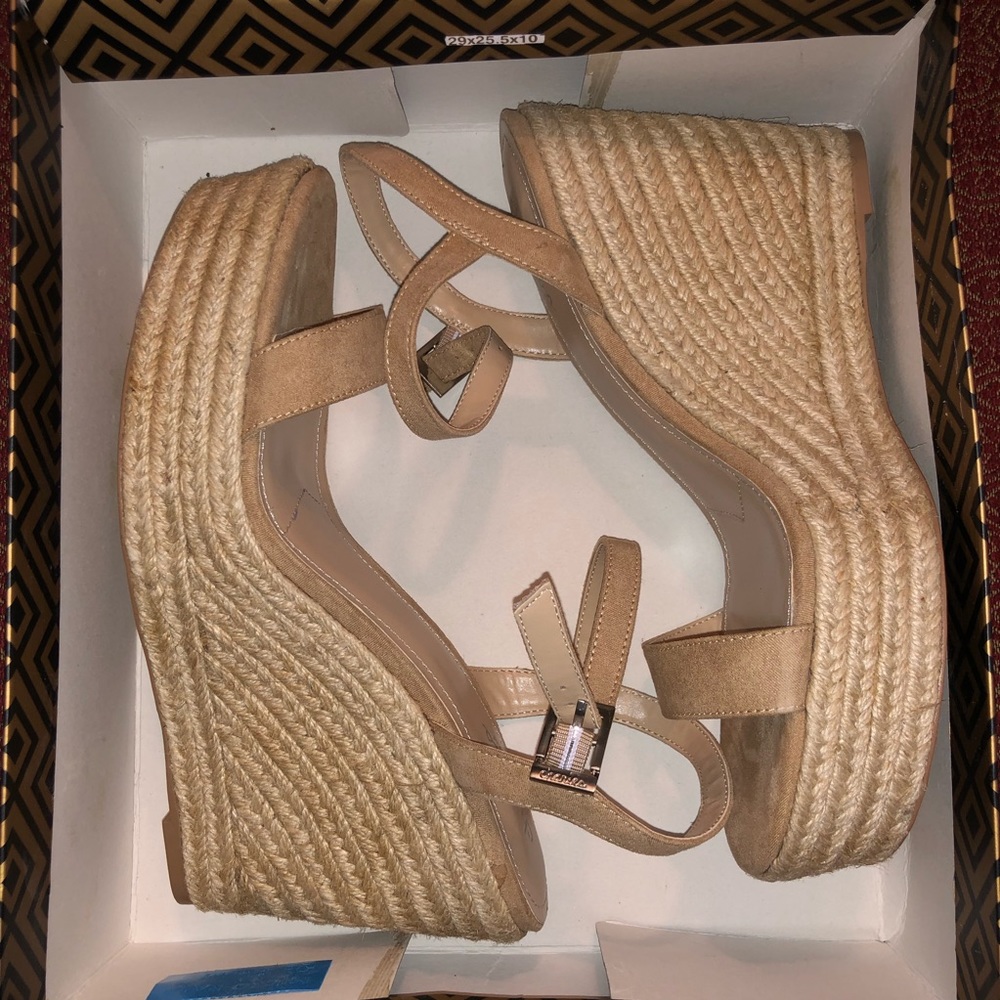 Charles by Charles David - new in box Size 8.5